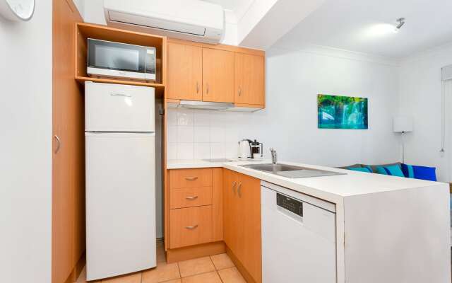 Port Douglas Apartments - Adults Only Oasis