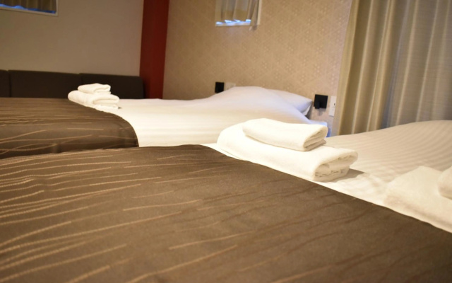 Shinsaibashi House – Guest Rooms – Osaka