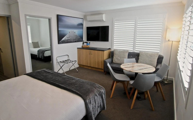 Quays Hotel