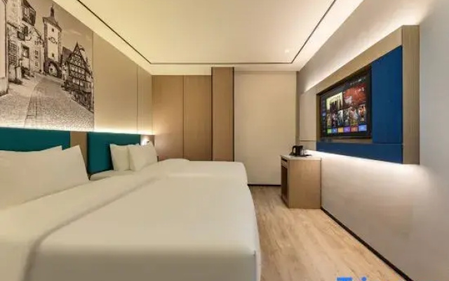 Quanli Hotel (Guangzhou Baiyun Tongde Subway Station)