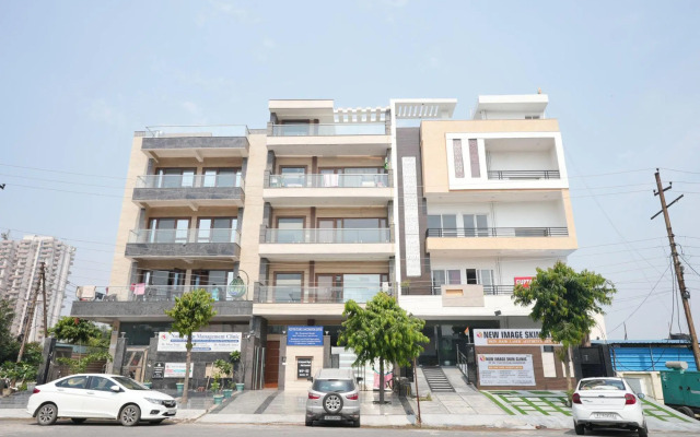 OYO Flagship 70002 Gupta Residency