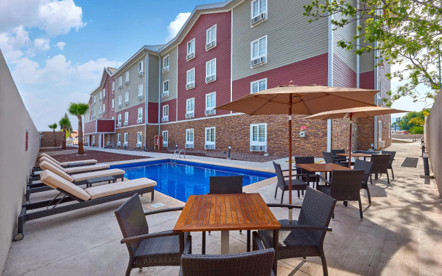 Extended Suites Mexicali Cataviña