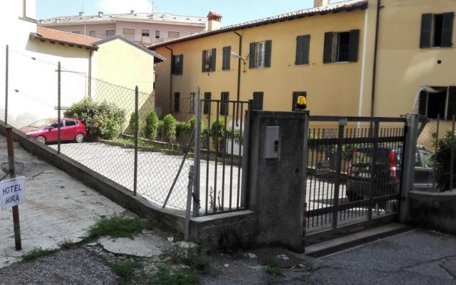 Hotel Mira