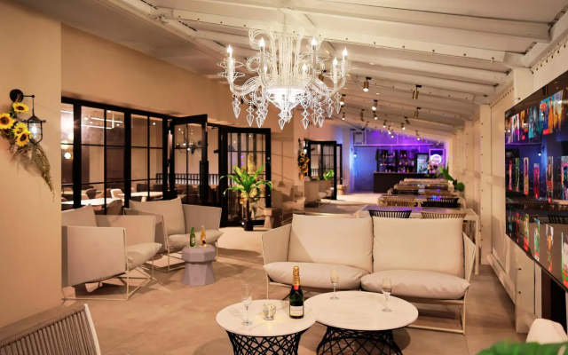 Dotombori Crystal Hotel 3