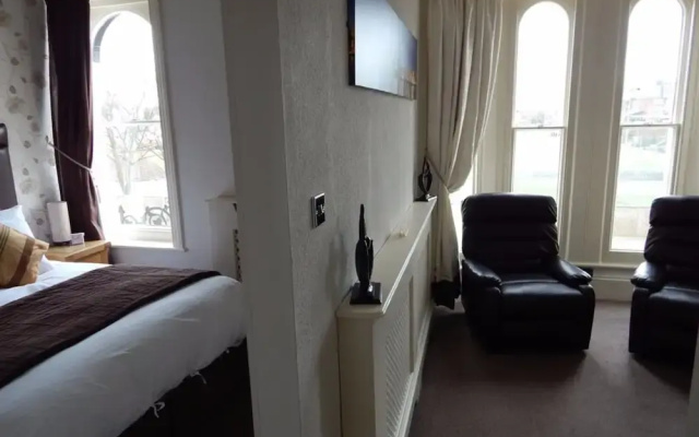 3 Norfolk Square Guest House