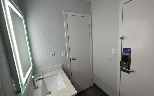 Motel 6 Altoona, IA - Des Moines East