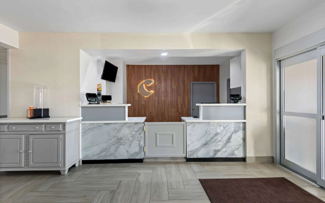 Comfort Inn & Suites