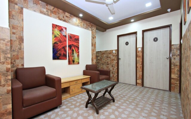 OYO 4848 3 Square Inn