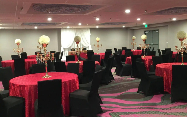 Radisson Hotel Oakland Airport