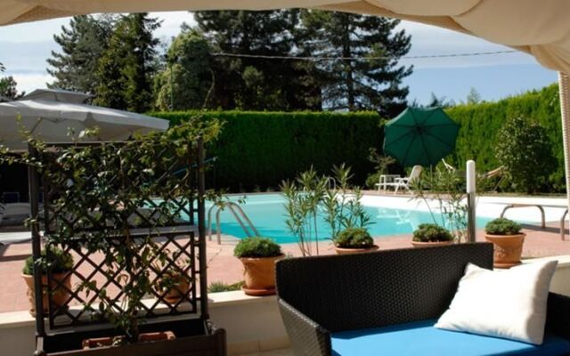 Hotel Zoello Je Suis