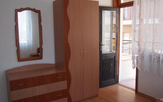 Keni Guest House