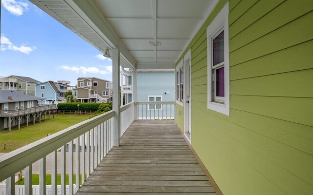 Bozeman Beach 4 Bedroom Home by Redawning