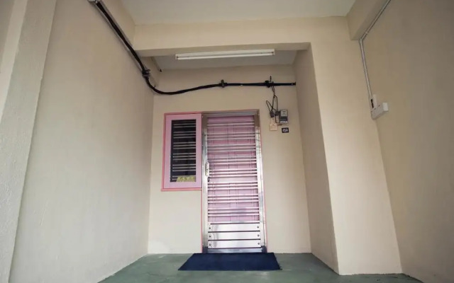 Holidayhome 45A Taman Desa Pangkor