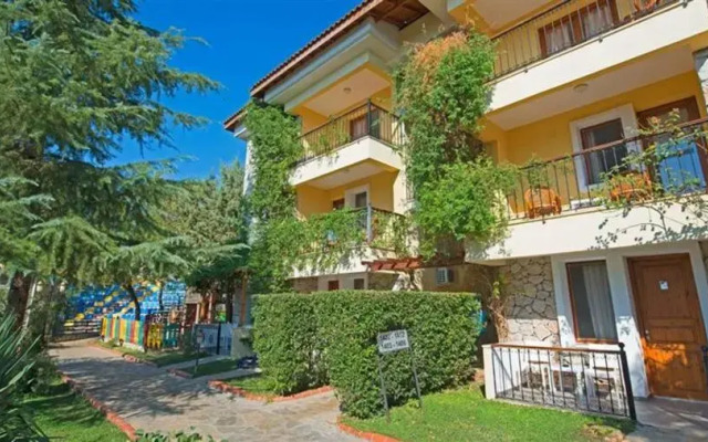Perdikia Hill