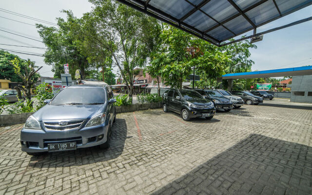 Airy Polonia Abdullah Lubis 3 Medan