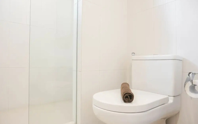 Big And Cozy 3Br Apartment At Simprug Park Residences