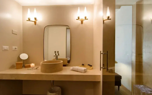 CasaVostra - Ambience Suites