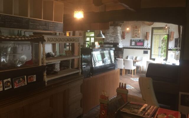 Auberge Booz Annex