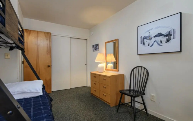 Glades 13 2 Bedroom Condo