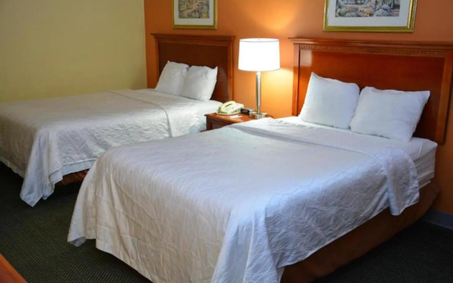 Holiday Inn Express Columbus-North