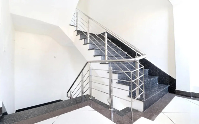 Hotel Signature By OYO Rooms