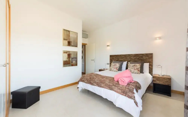 Villa With Heated Pool in Salobre