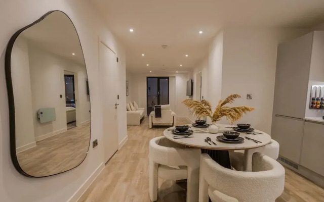 Bianco Suite 2BR With City Views