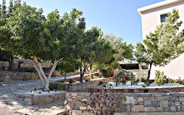 Villa Arolithos