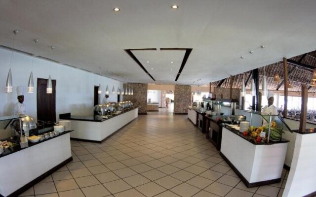 Bahari Dhow Beach Villas