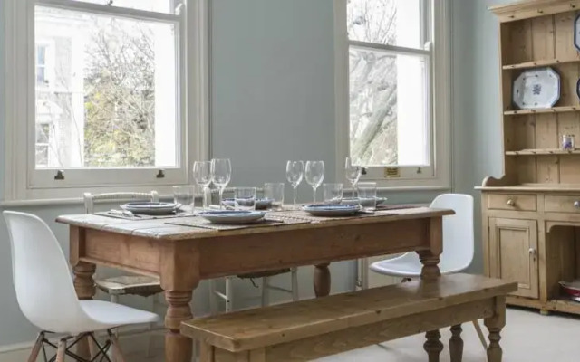 Fg Property - Earls Court, Philbeach Gardens, Flat 9
