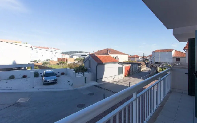 Charming Apartments With Private Balcony and City View Seget Donji
