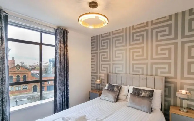 Luxury Apartment Canal View Castlefield - Parking