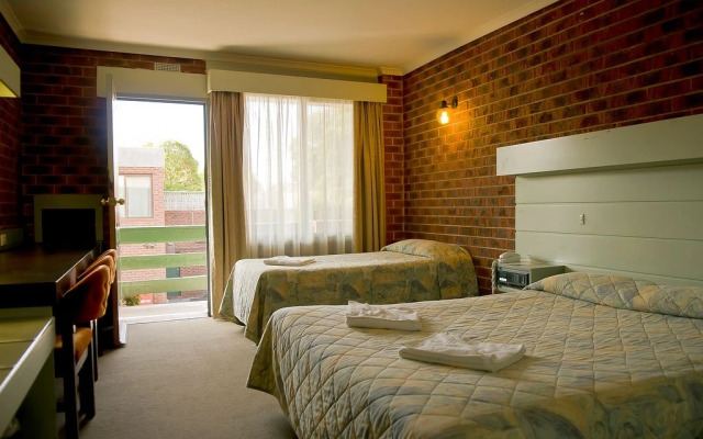 Lamplighter Motel