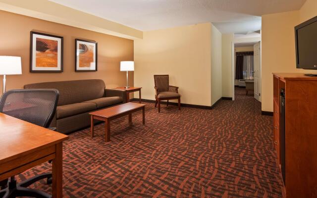 Best Western Louisville East Inn & Suites