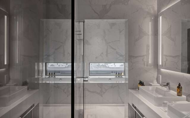 Iceland Parliament Hotel, Curio Collection By Hilton