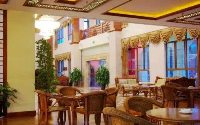 Yurui Hot Spring Garden Hotel