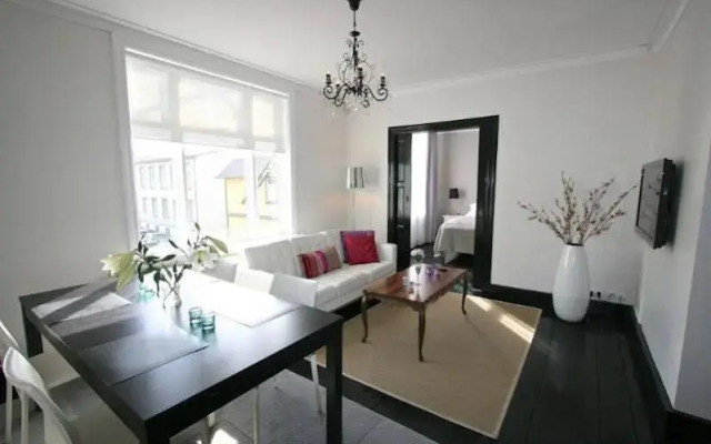 Luna Apartments - Baldursgata