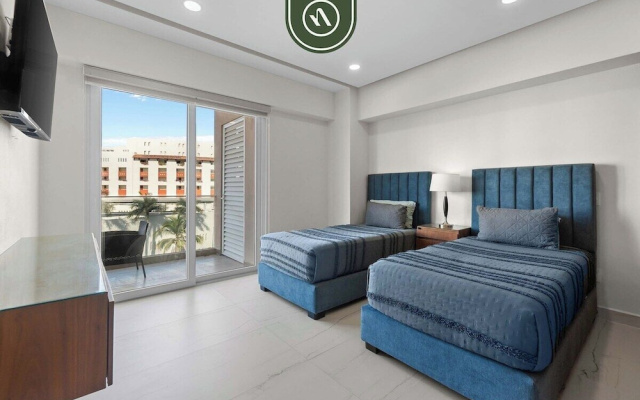 Tropical 2 BR Retreat - Close to the Beach - Pool