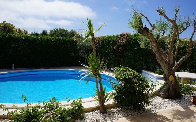 Wallis Villa