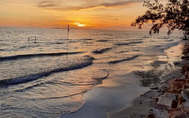 A&B Beach Villa At VK