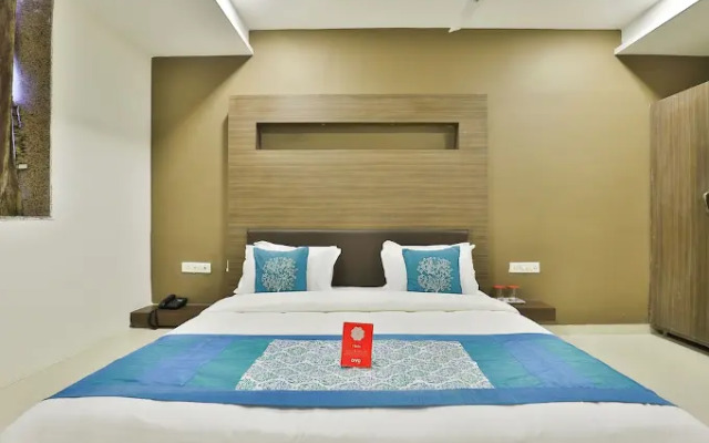 Hotel VLEE by OYO Rooms