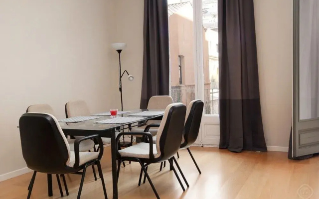 Modern Center Apartments