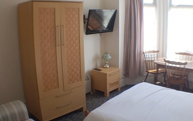 6 Berth, Ground Floor Flat, Glen Villa 2