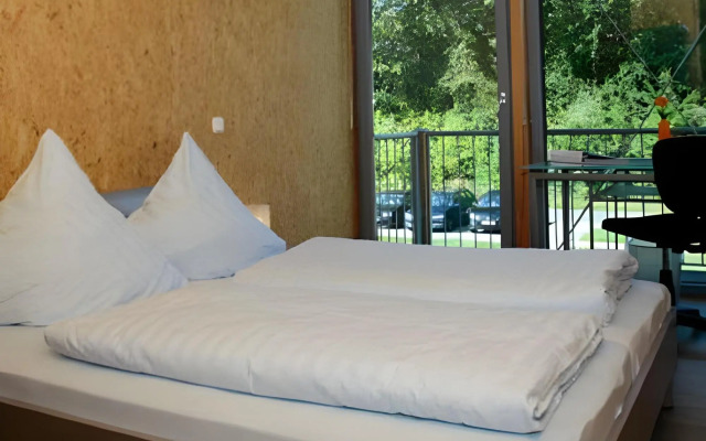 Hotel Vicinity