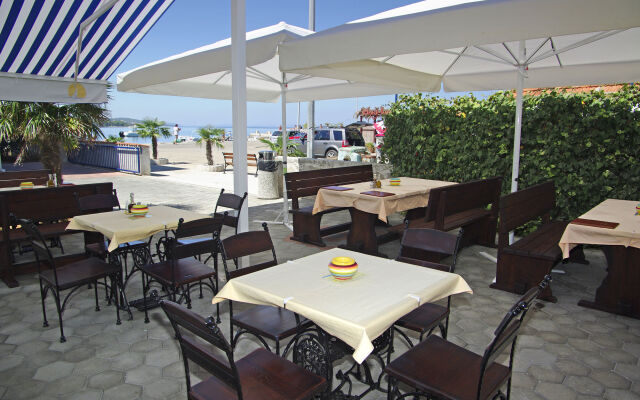 Aparthotel Marina Gromela