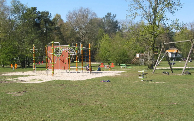 Nice bungalow with dishwasher, close to the forest