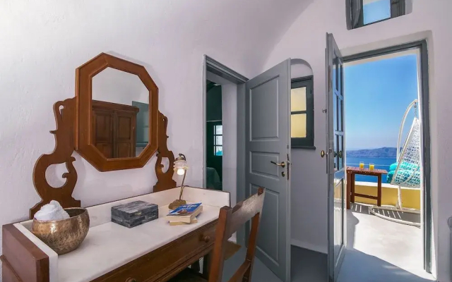 Azure Villa Santorini