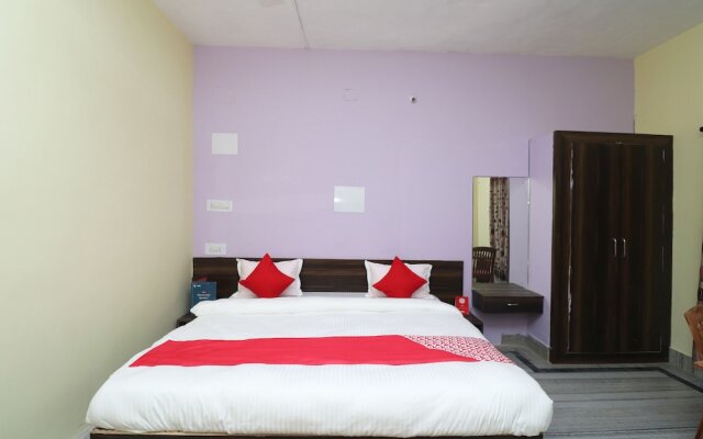 Oyo 30710 Maa Banadurga Homestay