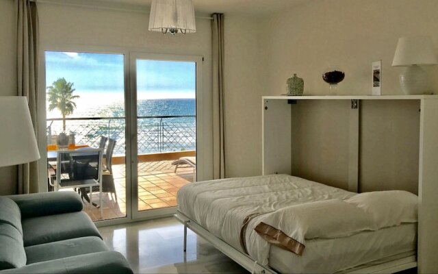 MI CAPRICHO C16 Luxury apartment on the beachfront