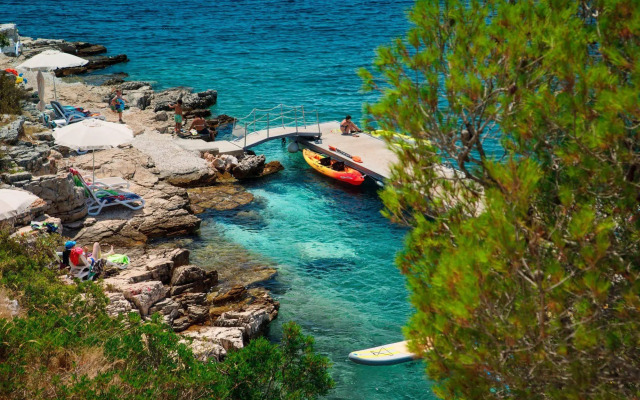 Gava Waterman Milna Resort